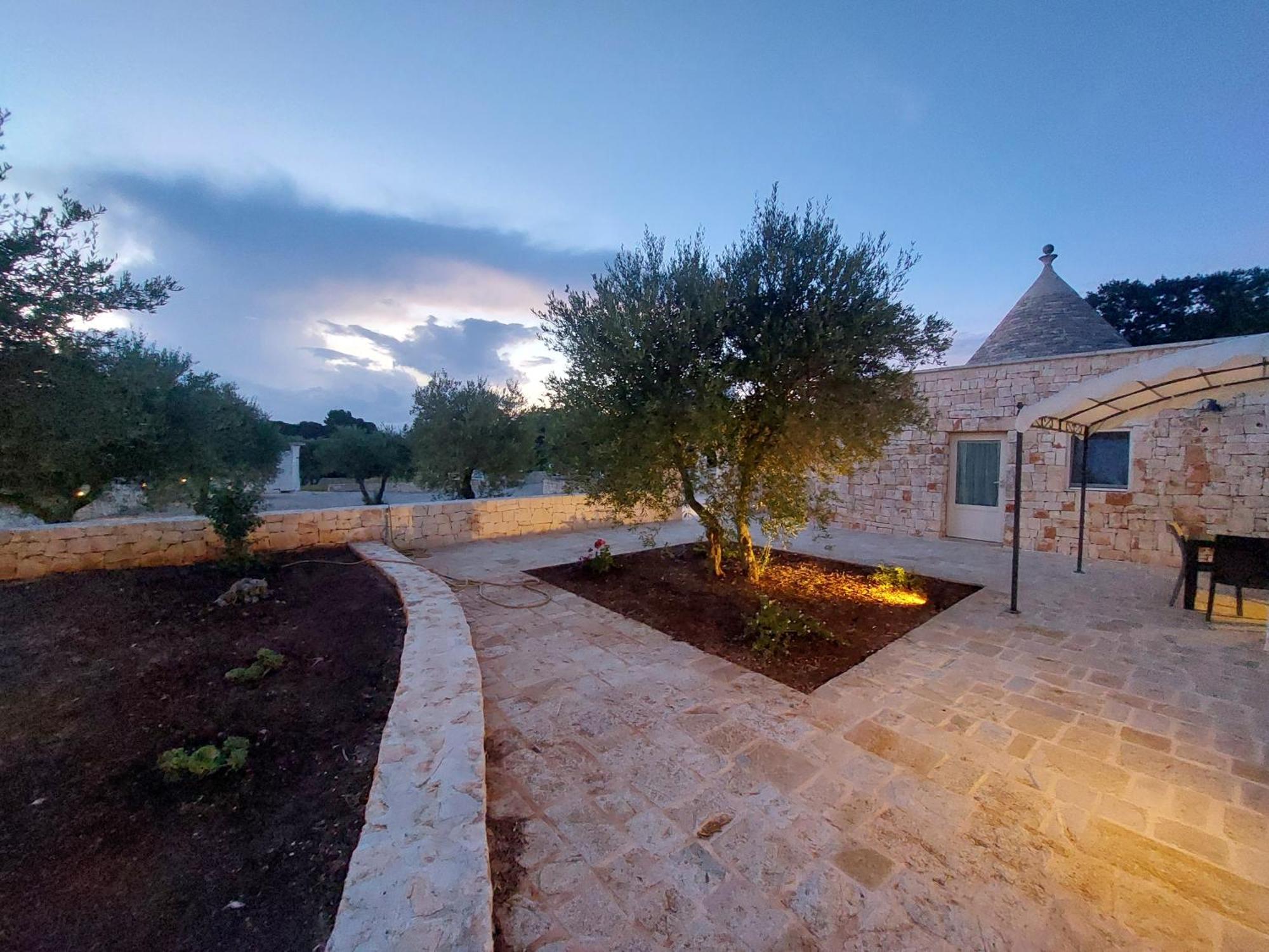 Trullo Amico Villa Cisternino Exterior photo